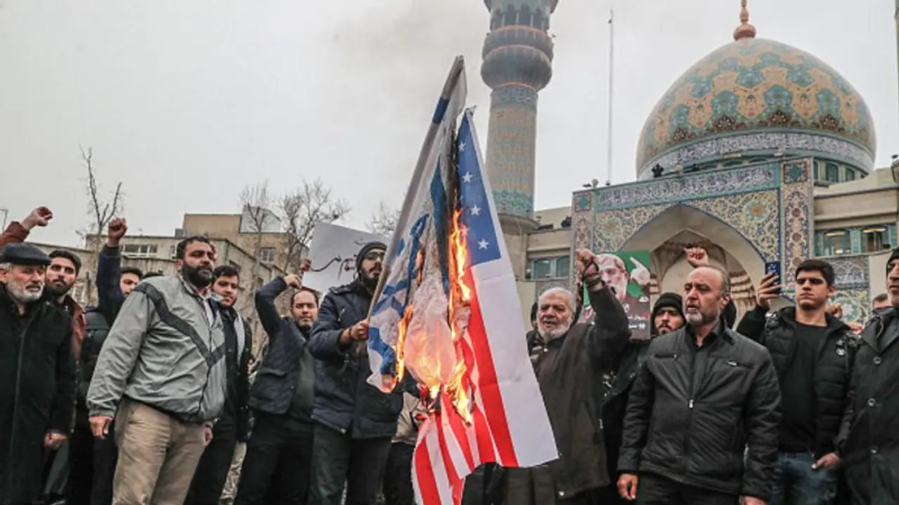 Missiles hit Baghdad area as Iraqis mourn Qasem Soleimani’s death Missiles hit Baghdad area as Iraqis mourn Qasem Soleimani’s death