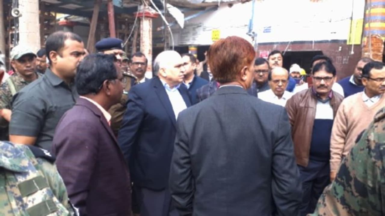 ভাঙতে পারে বাকি অংশ,বর্ধমানের স্টেশন ভবনের স্বাস্থ্য় পরীক্ষায় আইআইটি খড়গপুর ভাঙতে পারে বাকি অংশ,বর্ধমানের স্টেশন ভবনের স্বাস্থ্য় পরীক্ষায় আইআইটি খড়গপুর