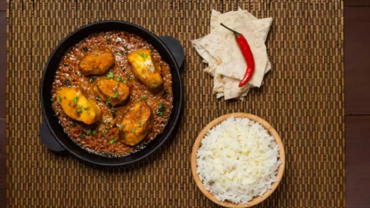 বানিয়ে ফেলুন ঠাকুর বাড়ি স্পেশ্যাল রুই মাছের মইলু, রইল সহজ এই রেসিপি বানিয়ে ফেলুন ঠাকুর বাড়ি স্পেশ্যাল রুই মাছের মইলু, রইল সহজ এই রেসিপি