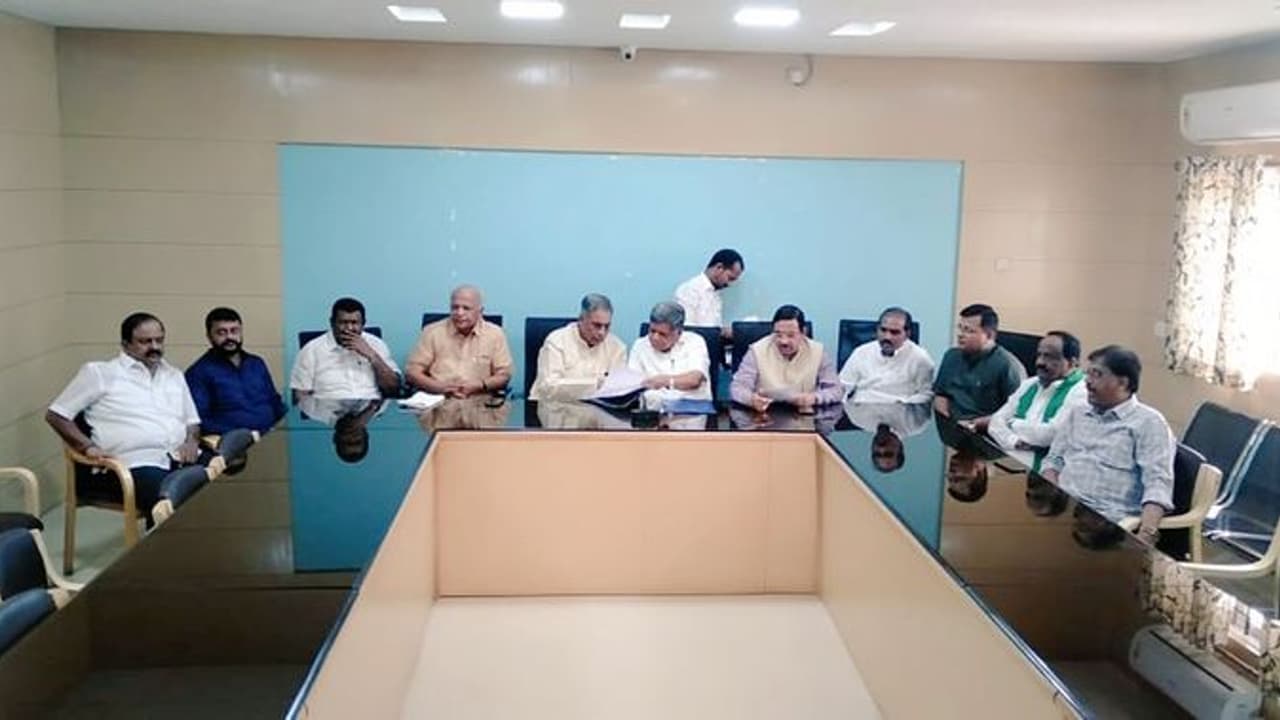 ಮಹದಾಯಿ ಸರ್ವಪಕ್ಷ ಸಭೆಯಲ್ಲಿ ಕೈಗೊಂಡ ಮಹತ್ವದ ತೀರ್ಮಾನಗಳು ಮಹದಾಯಿ ಸರ್ವಪಕ್ಷ ಸಭೆಯಲ್ಲಿ ಕೈಗೊಂಡ ಮಹತ್ವದ ತೀರ್ಮಾನಗಳು