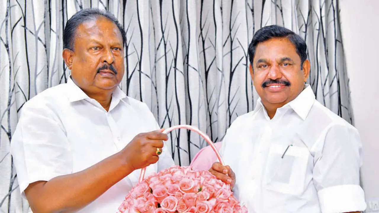 டவுன் பஸ் போல டேமேஜான கருப்பசாமி பாண்டியன்... அ.தி.மு.க தி.மு.க.வுக்கு இடையில் மாறி மாறி தாவல்..!