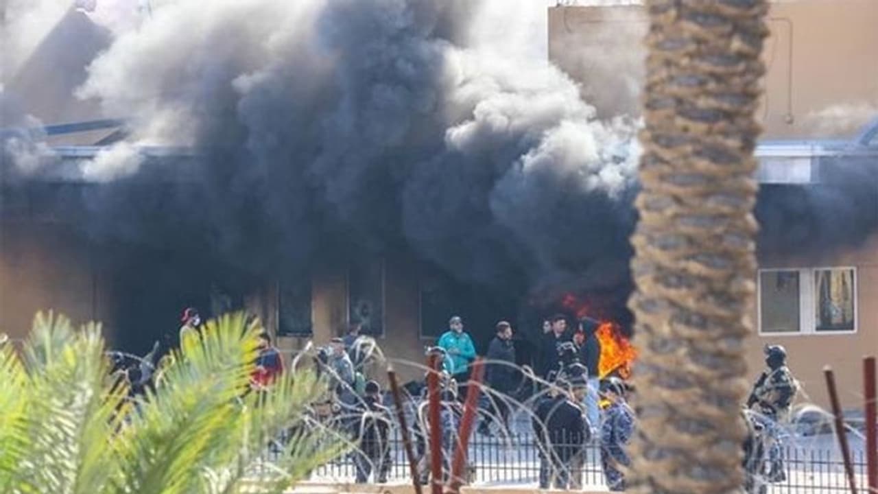 యూఎస్ ఎంబసీ సమీపంలో మరోసారి క్షిపణి దాడులు యూఎస్ ఎంబసీ సమీపంలో మరోసారి క్షిపణి దాడులు