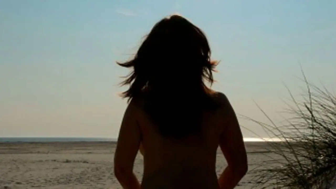 கால்டாக்ஸிக்குள் பதுங்கி இருந்த 3 பேர்... உள்ளே ஏறிய 23 வயது வெளிநாட்டு பெண்...!! நிர்வாணமாக்கி மாறிமாறி அனுபவித்த காமவெறி...!! கால்டாக்ஸிக்குள் பதுங்கி இருந்த 3 பேர்... உள்ளே ஏறிய 23 வயது வெளிநாட்டு பெண்...!! நிர்வாணமாக்கி மாறிமாறி அனுபவித்த காமவெறி...!!