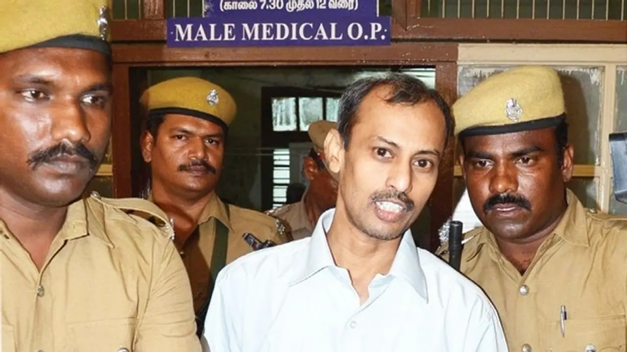 பாதுகாப்பு கொடுக்க முடியாது, மண்டையை சொரிந்த காவல்துறை...!! 15 நாள் விடுப்பு கொடுத்து குட்டு வைத்த நீதிமன்றம்...!! பாதுகாப்பு கொடுக்க முடியாது, மண்டையை சொரிந்த காவல்துறை...!! 15 நாள் விடுப்பு கொடுத்து குட்டு வைத்த நீதிமன்றம்...!!