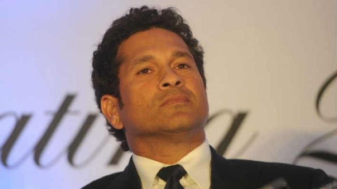 இந்தியாவையே முடக்கிய கொரோனா.. சச்சின் டெண்டுல்கரின் அதிரடி முடிவு