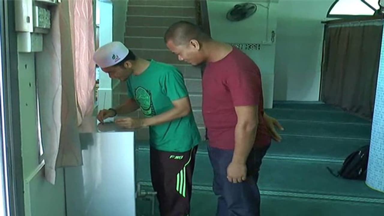 अधेड़ मुस्लिम ही निकला मस्जिद का चोर, आधी रात लगा हाथ तो लोगों ने कर दी कुटाई अधेड़ मुस्लिम ही निकला मस्जिद का चोर, आधी रात लगा हाथ तो लोगों ने कर दी कुटाई