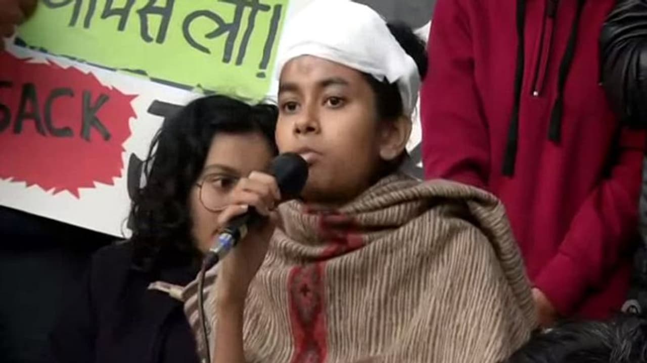 ঐশীদের বিরুদ্ধেই অভিযোগ জেএনইউ প্রশাসনের, ১৯ জনের বিরুদ্ধে এফআইআর ঐশীদের বিরুদ্ধেই অভিযোগ জেএনইউ প্রশাসনের, ১৯ জনের বিরুদ্ধে এফআইআর