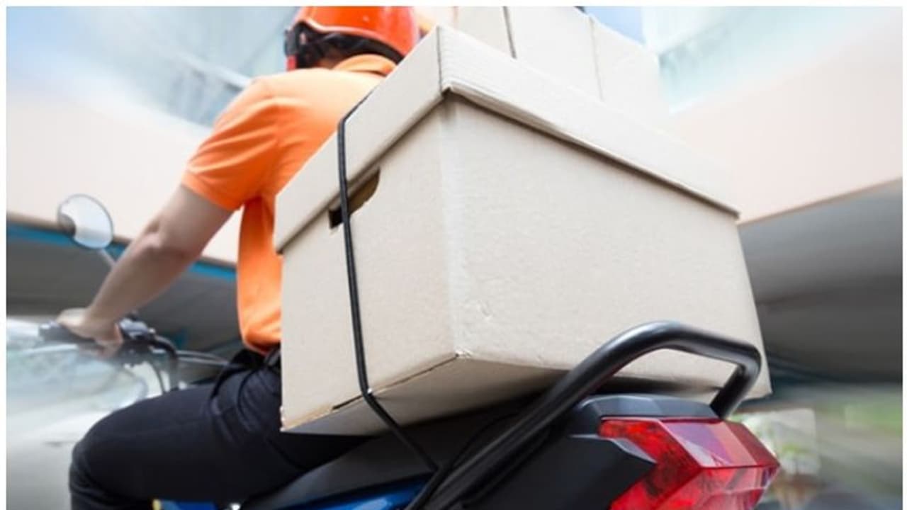 ಡೆಲಿವರಿ ಬಾಯ್‌ ಮುಸ್ಲಿಂ ಎಂಬ ಕಾರಣಕ್ಕೆ ವಸ್ತು ಬೇಡ ಎಂದವ ಆರೆಸ್ಟ್..!