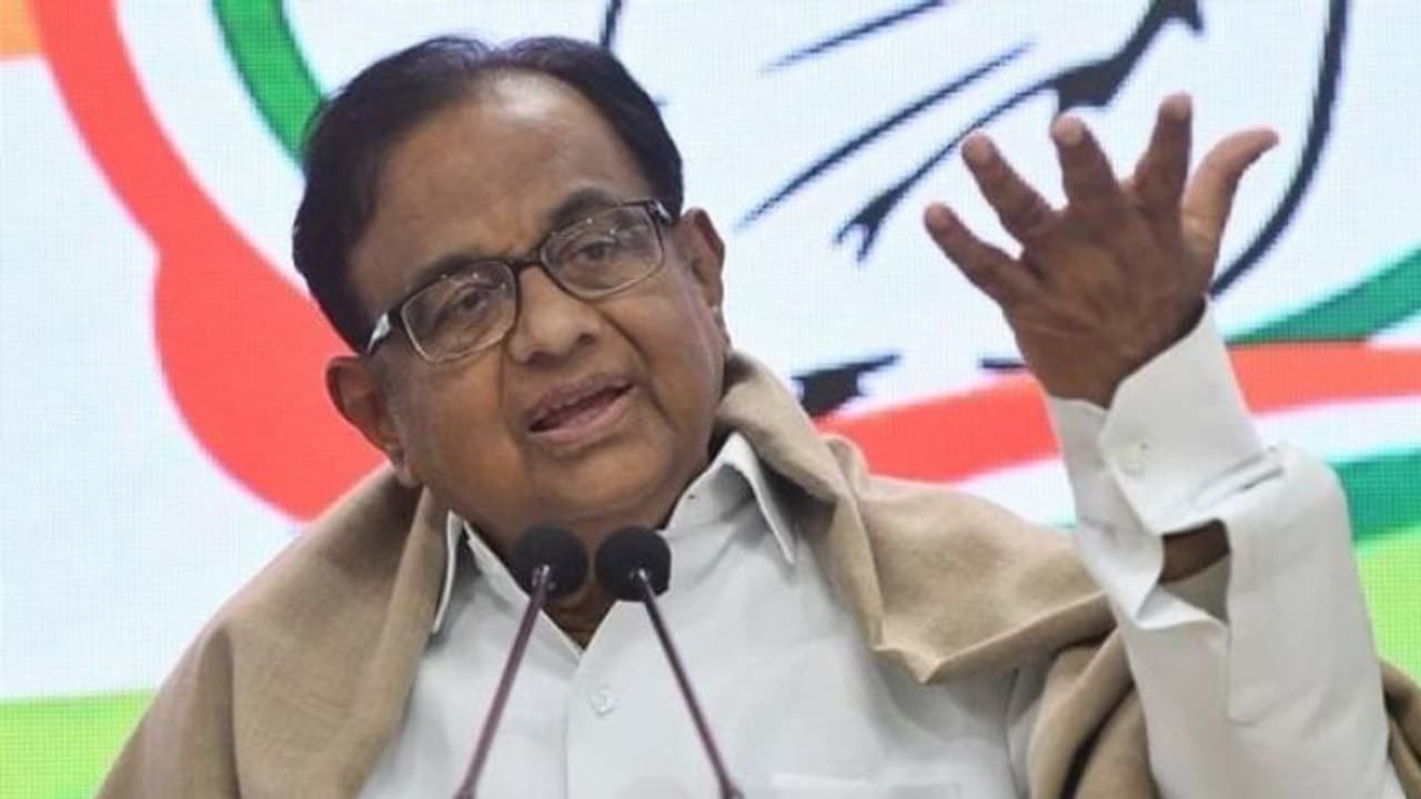 'അരാജകത്വത്തിലേക്ക് ഇന്ത്യ അതിവേഗം നീങ്ങുന്നതിന്റെ തെളിവ്'; ജെഎൻയു ആക്രമണത്തിൽ പി ചിദംബരം 'അരാജകത്വത്തിലേക്ക് ഇന്ത്യ അതിവേഗം നീങ്ങുന്നതിന്റെ തെളിവ്'; ജെഎൻയു ആക്രമണത്തിൽ പി ചിദംബരം