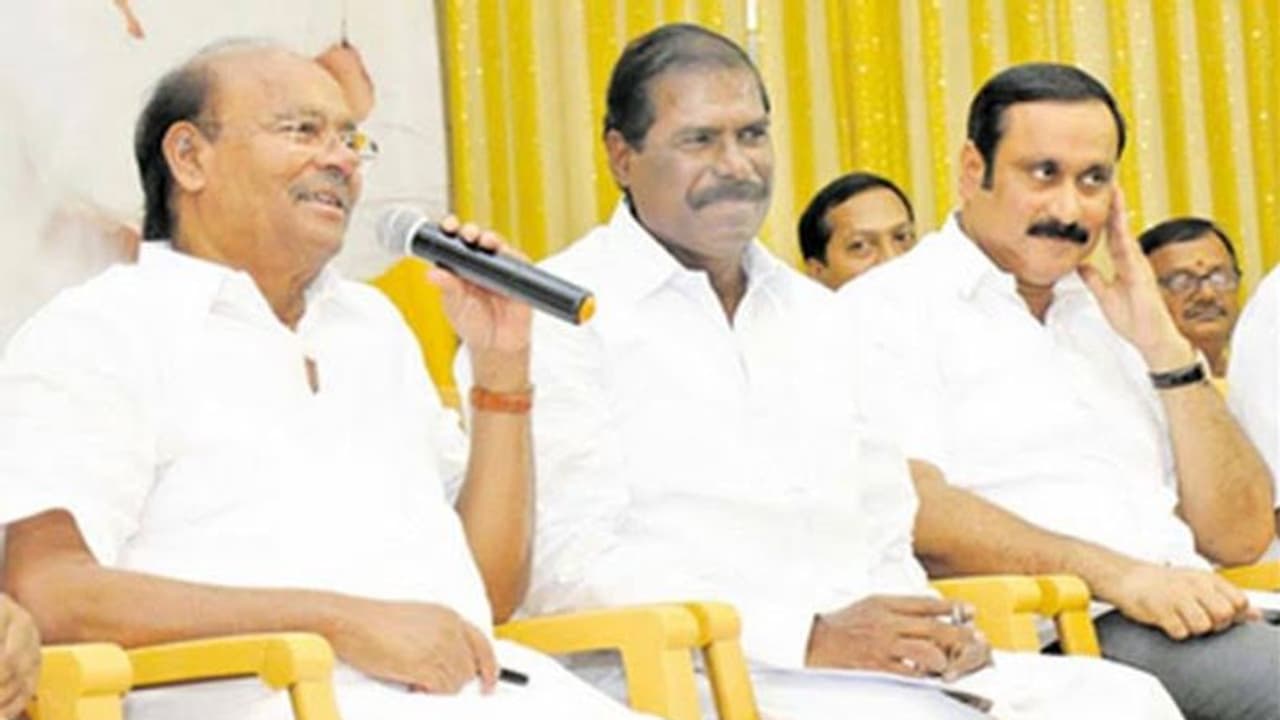 ரஜினியை கலங்கடித்த பாமக...!! அதிமுகவுடன் கூட்டணி தொடரும் என ராமதாஸ் பகிரங்க அறிவிப்பு...!!