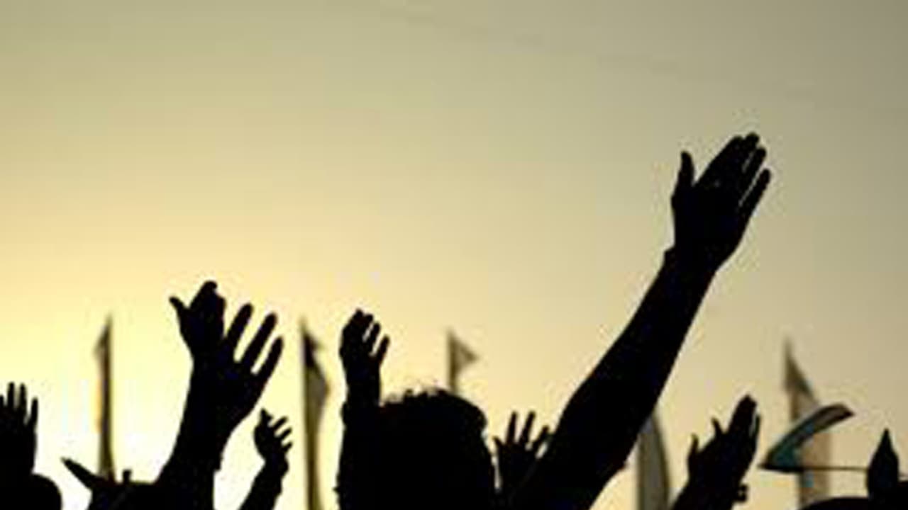 സംയുക്ത തൊഴിലാളി യൂണിയന്റെ ദേശീയ പണിമുടക്ക് തുടങ്ങി; കേരളത്തില് ഹര്ത്താലാകും സംയുക്ത തൊഴിലാളി യൂണിയന്റെ ദേശീയ പണിമുടക്ക് തുടങ്ങി; കേരളത്തില് ഹര്ത്താലാകും