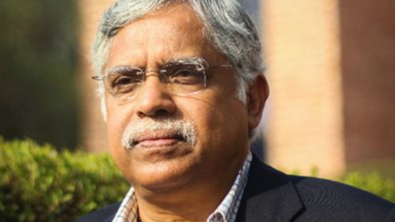 জেএনইউ হামলার প্রভাব অর্থনীতিতেও, বৈঠকের আগেই পদত্য়াগ মোদী নিযুক্ত অধ্যাপকের