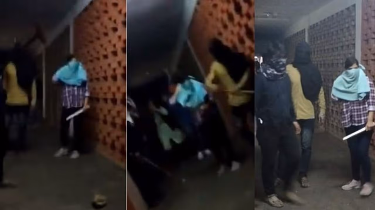 Masked mob attack on JNU students lasted half an hour: Delhi Police sources narrate timeline of events Masked mob attack on JNU students lasted half an hour: Delhi Police sources narrate timeline of events