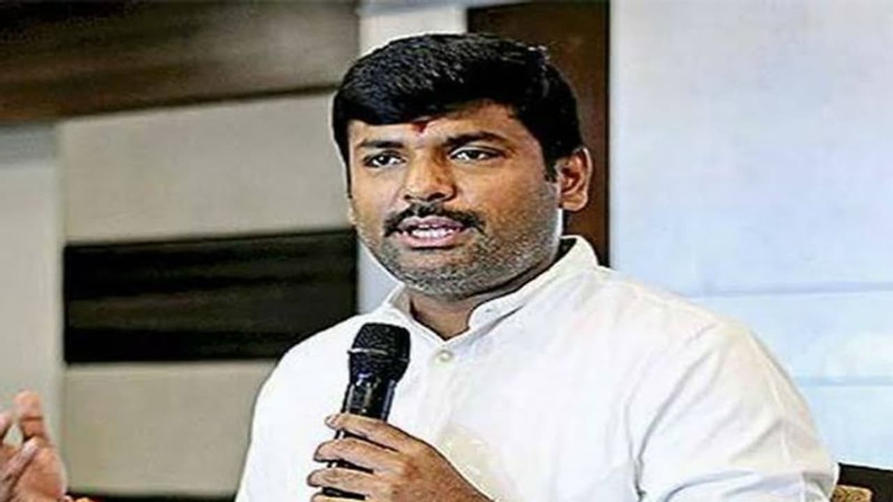 చంద్రబాబుని రాష్ట్రం నుంచి బహిష్కరించాలి... వైసీపీ ఎమ్మెల్యే చంద్రబాబుని రాష్ట్రం నుంచి బహిష్కరించాలి... వైసీపీ ఎమ్మెల్యే