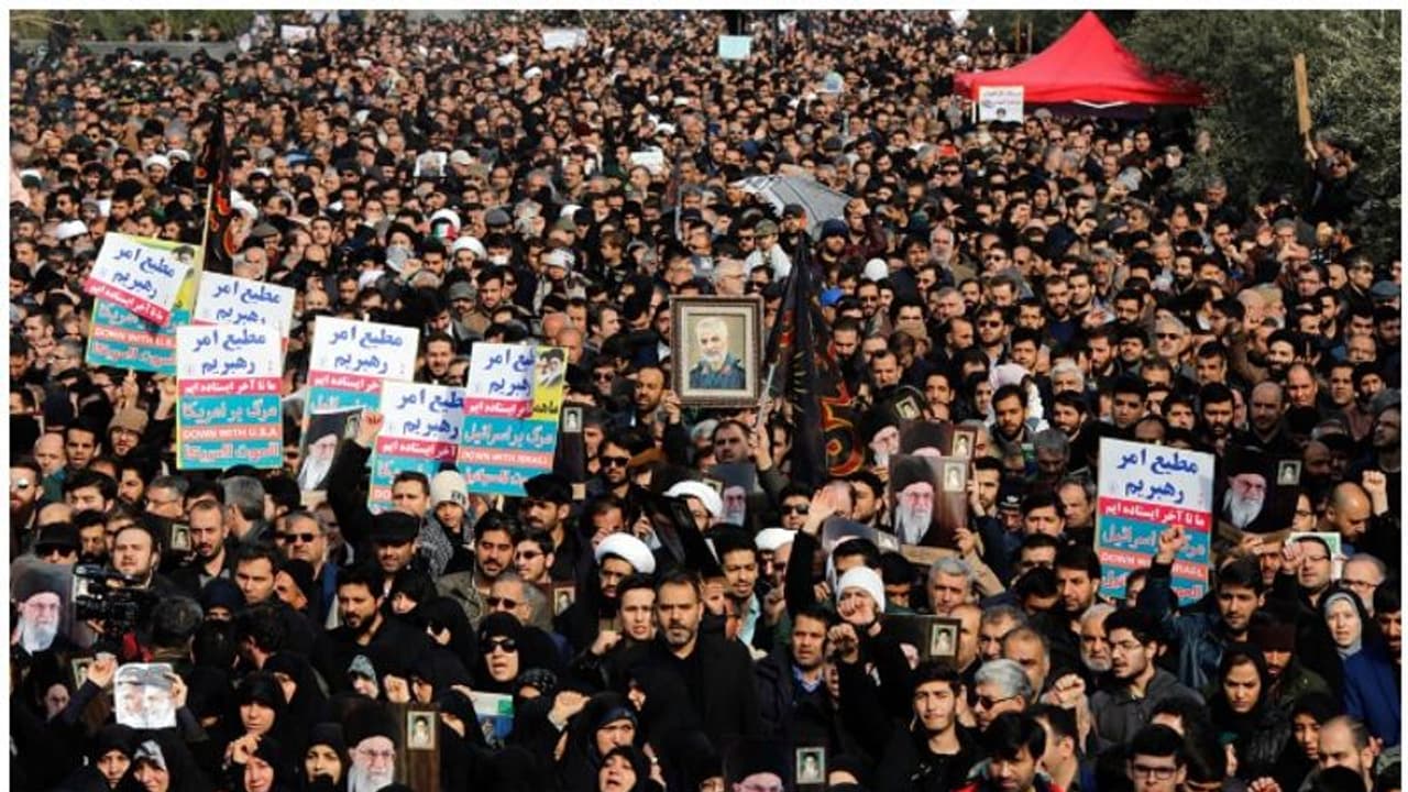 കാസിം സൊലേമാനിയുടെ വിലാപയാത്രക്കിടെ ദുരന്തം; തിക്കിലും തിരക്കിലും 35 മരണം കാസിം സൊലേമാനിയുടെ വിലാപയാത്രക്കിടെ ദുരന്തം; തിക്കിലും തിരക്കിലും 35 മരണം