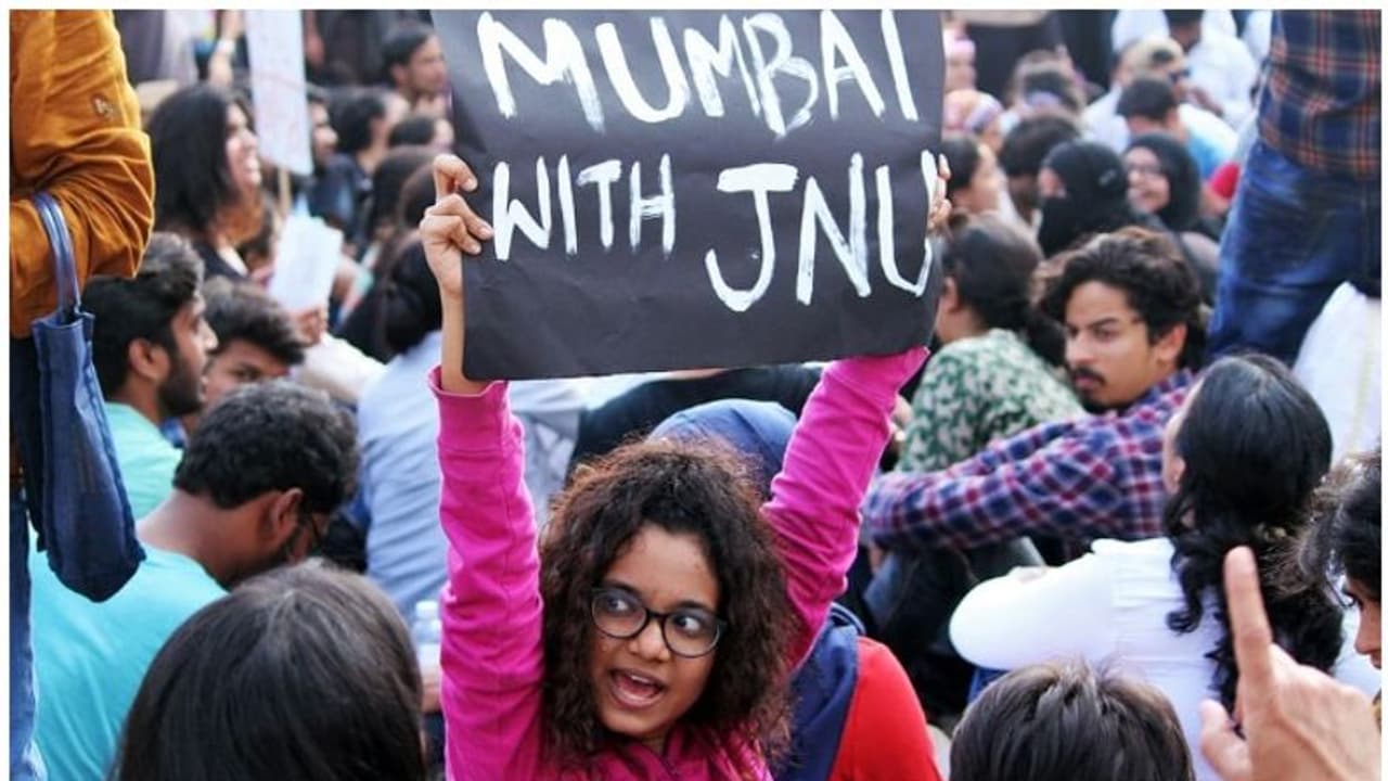 ജെഎന്യു അക്രമം: മുംബൈയിലെ വിദ്യാര്ത്ഥിസമരം അവസാനിപ്പിച്ചു ജെഎന്യു അക്രമം: മുംബൈയിലെ വിദ്യാര്ത്ഥിസമരം അവസാനിപ്പിച്ചു