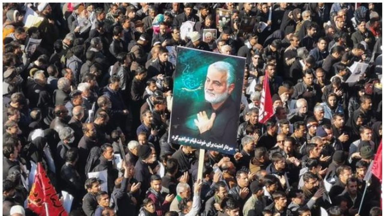 വിലാപയാത്രക്കിടെയുണ്ടായ ദുരന്തം; കാസിം സൊലേമാനിയുടെ സംസ്കാരം മാറ്റിവച്ചു വിലാപയാത്രക്കിടെയുണ്ടായ ദുരന്തം; കാസിം സൊലേമാനിയുടെ സംസ്കാരം മാറ്റിവച്ചു