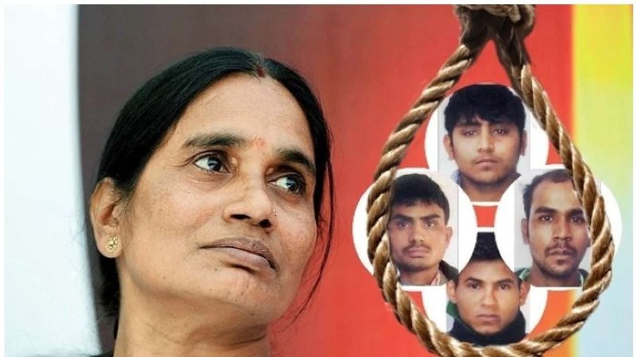 ನಿರ್ಭಯಾ ಹತ್ಯಾಚಾರಿಗಳಿಗೆ ಡೆತ್ ವಾರೆಂಟ್: ರಾಕ್ಷಸರ ಸಂಹಾರಕ್ಕೆ ದಿನಾಂಕ ಫಿಕ್ಸ್! ನಿರ್ಭಯಾ ಹತ್ಯಾಚಾರಿಗಳಿಗೆ ಡೆತ್ ವಾರೆಂಟ್: ರಾಕ್ಷಸರ ಸಂಹಾರಕ್ಕೆ ದಿನಾಂಕ ಫಿಕ್ಸ್!