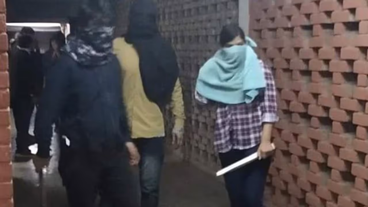 JNU violence: SIT claims it identified masked woman in video, to be served notice soon