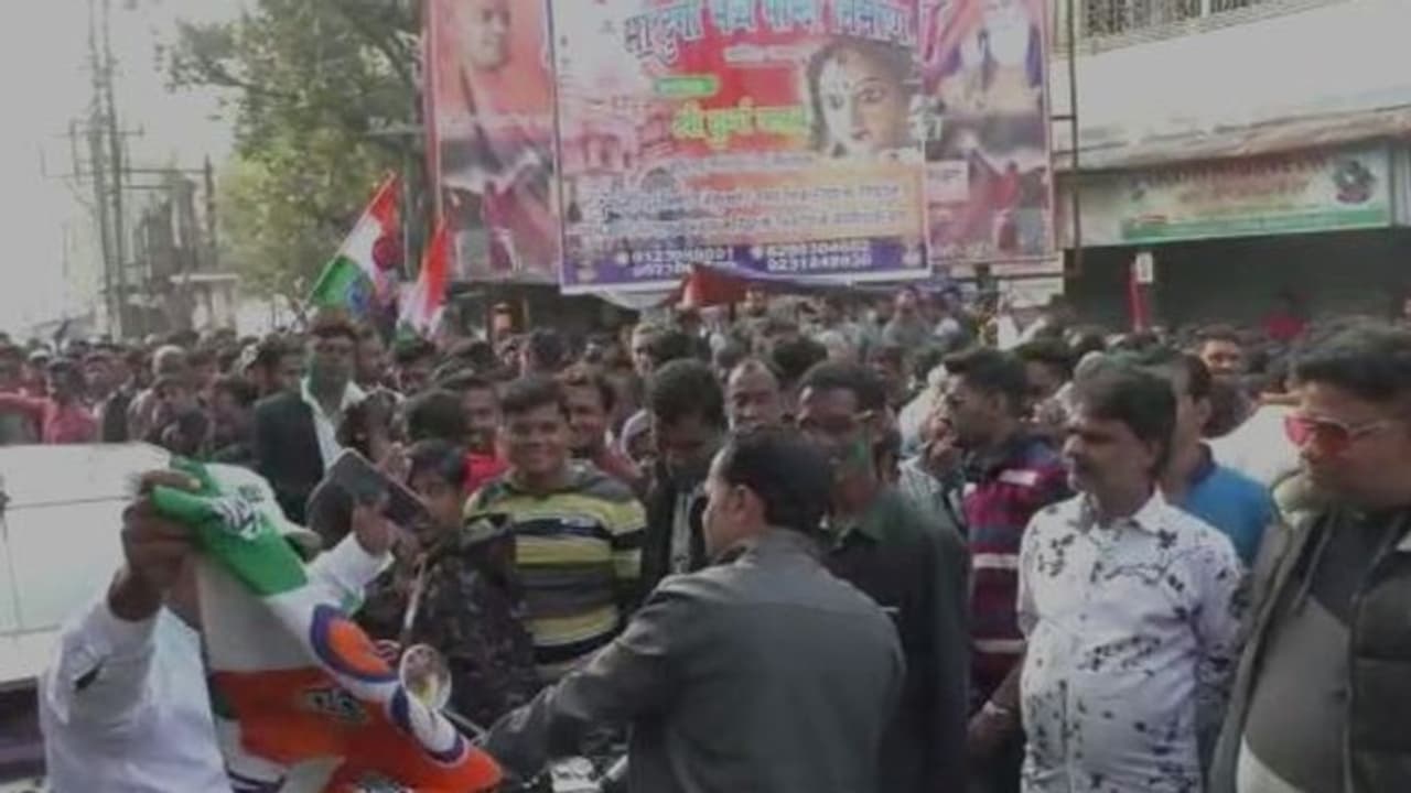 আদালতে নির্দেশে ফের আস্থা ভোট, ভাটপাড়া পুরসভা পুর্নদখল তৃণমূলের আদালতে নির্দেশে ফের আস্থা ভোট, ভাটপাড়া পুরসভা পুর্নদখল তৃণমূলের