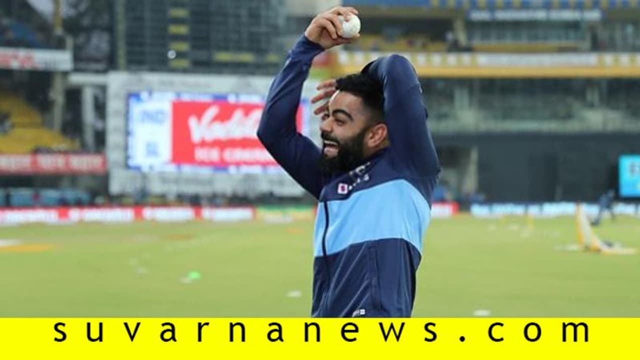 ಭಜ್ಜಿ ಬೌಲಿಂಗ್ ಅನುಕರಿಸಿದ ವಿರಾಟ್ ಕೊಹ್ಲಿ ಭಜ್ಜಿ ಬೌಲಿಂಗ್ ಅನುಕರಿಸಿದ ವಿರಾಟ್ ಕೊಹ್ಲಿ