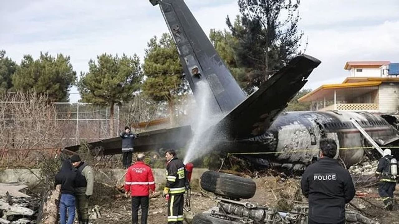 ಉಕ್ರೇನ್ ವಿಮಾನ ಪತನ: 180 ಪ್ರಯಾಣಿಕರ ಸಾವು? ಉಕ್ರೇನ್ ವಿಮಾನ ಪತನ: 180 ಪ್ರಯಾಣಿಕರ ಸಾವು?
