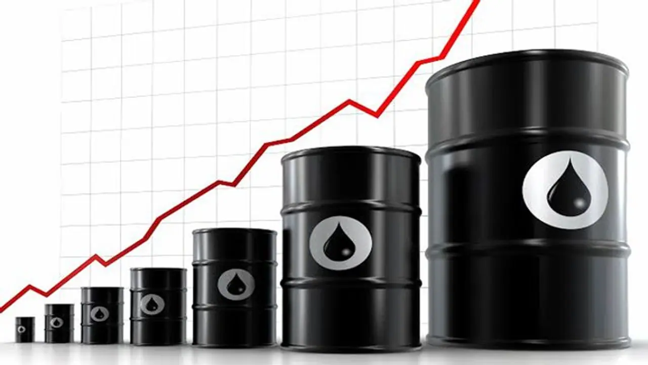 Oil Price Today : আজও বাড়ল না তেলের দাম, দেখুন বিভিন্ন শহরের জ্বালানির মূল্য Oil Price Today : আজও বাড়ল না তেলের দাম, দেখুন বিভিন্ন শহরের জ্বালানির মূল্য