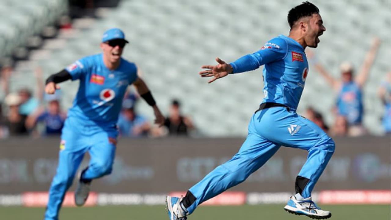 டி20 கிரிக்கெட்டில் 3 முறை ஹாட்ரிக்.. எலைட் லிஸ்ட்டில் இணைந்த ரஷீத் கான்.. இந்த லிஸ்ட்டில் முதல் ஆளே இந்திய பவுலர் தான் டி20 கிரிக்கெட்டில் 3 முறை ஹாட்ரிக்.. எலைட் லிஸ்ட்டில் இணைந்த ரஷீத் கான்.. இந்த லிஸ்ட்டில் முதல் ஆளே இந்திய பவுலர் தான்