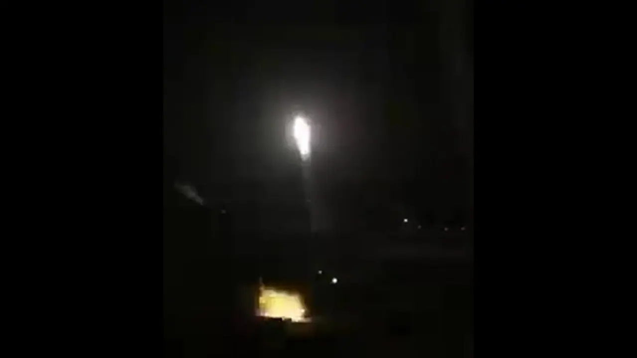 इराक के सैन्य अड्डे पर रॉकेट से हमला, जिहादियों से लड़ने वाले अमेरिका, ब्रिटेन के सैनिकों की मौत इराक के सैन्य अड्डे पर रॉकेट से हमला, जिहादियों से लड़ने वाले अमेरिका, ब्रिटेन के सैनिकों की मौत