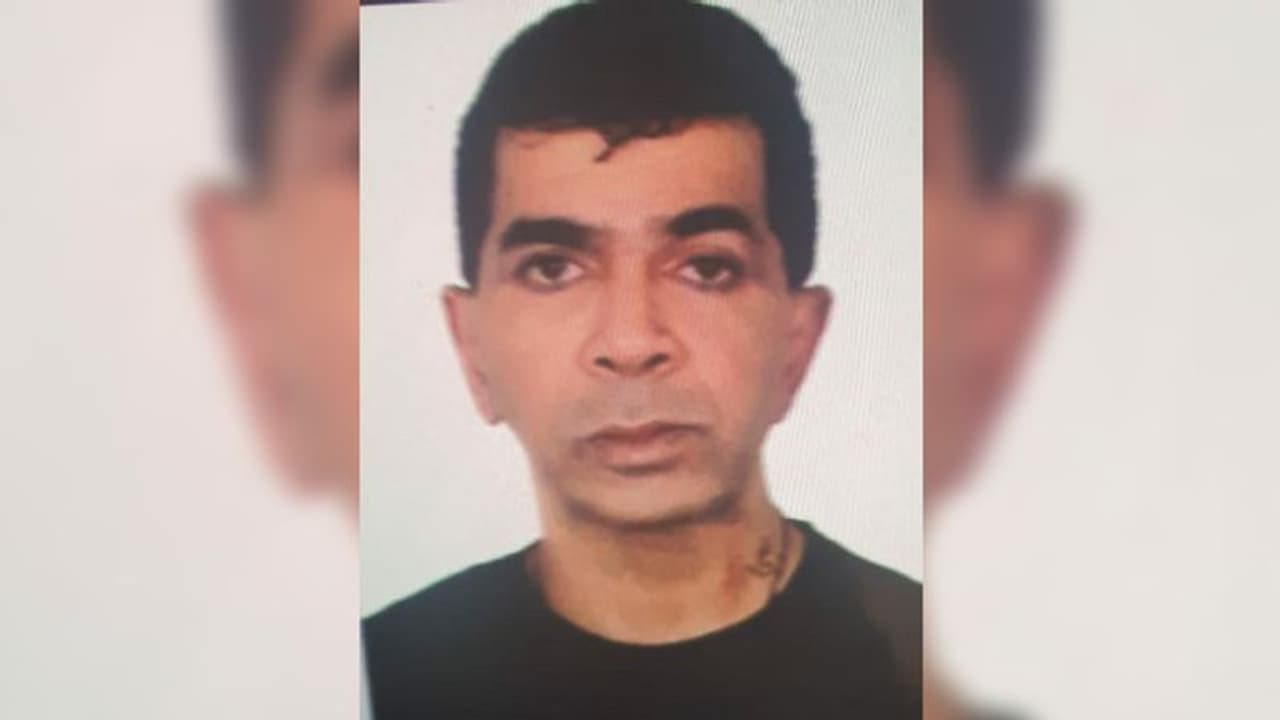 ঝুলছে ২৭টি মামলা, মেয়ের সূত্র ধরেই গ্রেফতার ২০ বছর ধরে পলাতক গ্যাঙস্টার ঝুলছে ২৭টি মামলা, মেয়ের সূত্র ধরেই গ্রেফতার ২০ বছর ধরে পলাতক গ্যাঙস্টার