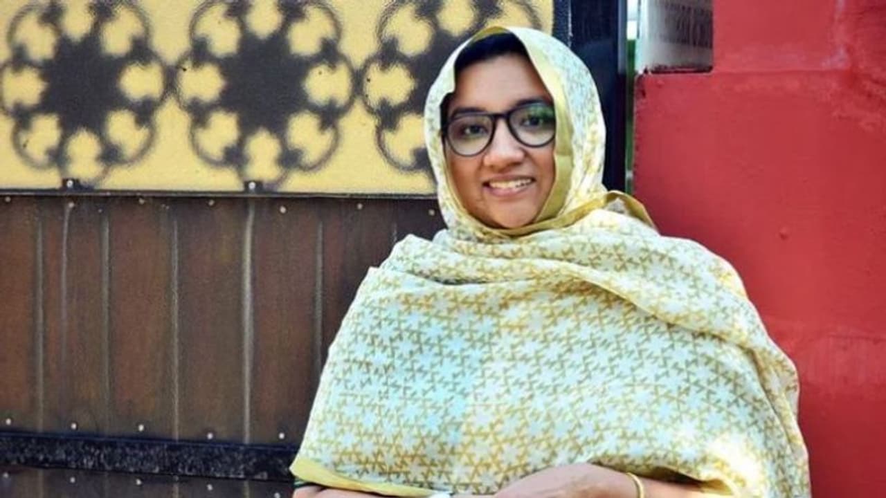 തെറ്റിദ്ധരിപ്പിച്ച് ബിജെപിയുടെ ഫോട്ടോ പ്രചാരണം; സ്പര്ദ്ധ വളര്ത്തുന്ന കമന്റുകള്ക്കെതിരെ നടപടിയെന്ന് വയനാട് കളക്ടര് തെറ്റിദ്ധരിപ്പിച്ച് ബിജെപിയുടെ ഫോട്ടോ പ്രചാരണം; സ്പര്ദ്ധ വളര്ത്തുന്ന കമന്റുകള്ക്കെതിരെ നടപടിയെന്ന് വയനാട് കളക്ടര്