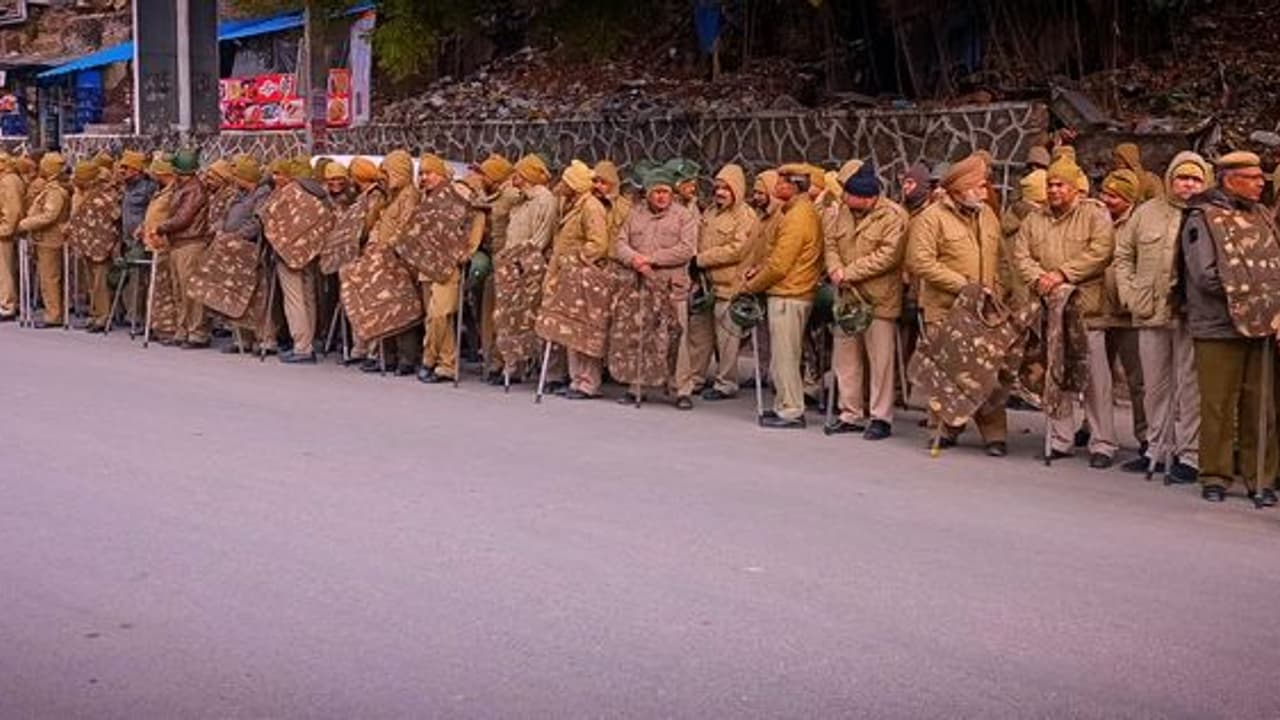 రెండు వర్గాల మధ్య వివాదం...బెైంసాలో తీవ్ర ఉద్రిక్తత రెండు వర్గాల మధ్య వివాదం...బెైంసాలో తీవ్ర ఉద్రిక్తత