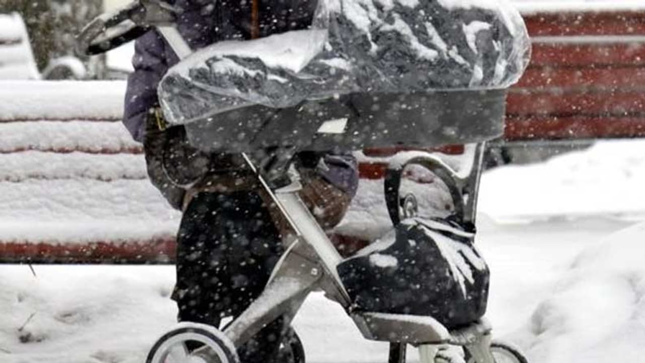 கடுங்குளிரில் உறைந்து உயிரிழந்த 7 மாத குழந்தை..! தாயின் அலட்சியத்தால் நிகழ்ந்த பரிதாபம்..! கடுங்குளிரில் உறைந்து உயிரிழந்த 7 மாத குழந்தை..! தாயின் அலட்சியத்தால் நிகழ்ந்த பரிதாபம்..!