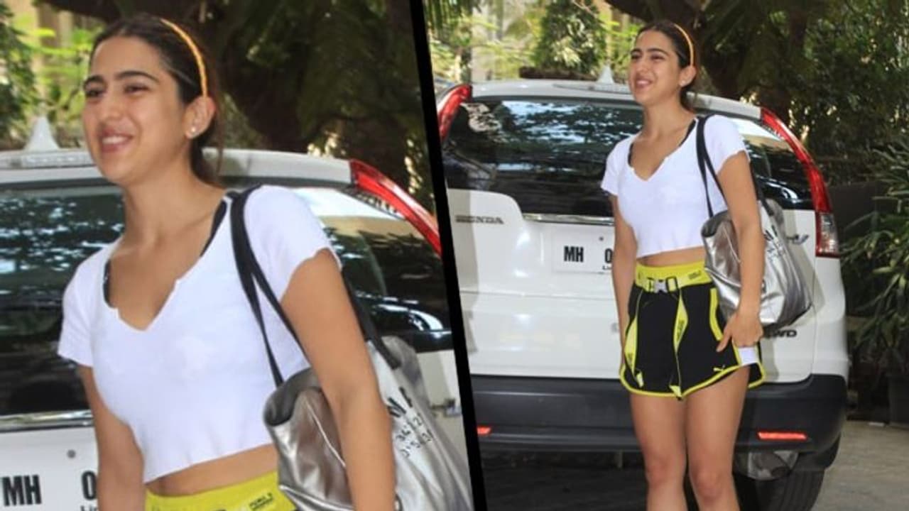 ছবি তোলার নাম করে চুমু, তেড়ে এলেন সারার দেহরক্ষী ছবি তোলার নাম করে চুমু, তেড়ে এলেন সারার দেহরক্ষী