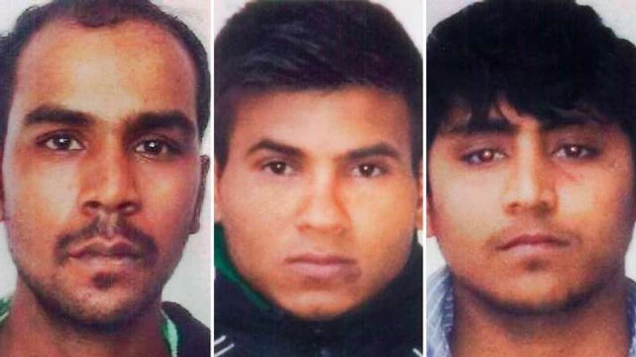 36 साल पहले पुणे में एक साथ चार गुनहगारों को हुई थी फांसी, इस खौफनाक अपराध के थे दोषी 36 साल पहले पुणे में एक साथ चार गुनहगारों को हुई थी फांसी, इस खौफनाक अपराध के थे दोषी