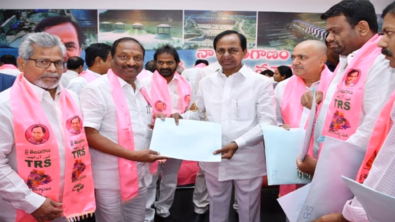 కేసీఆర్ తో టీఆర్ఎస్ ఎమ్మెల్యేల భేటీ... మంత్రులు ఏమన్నారంటే