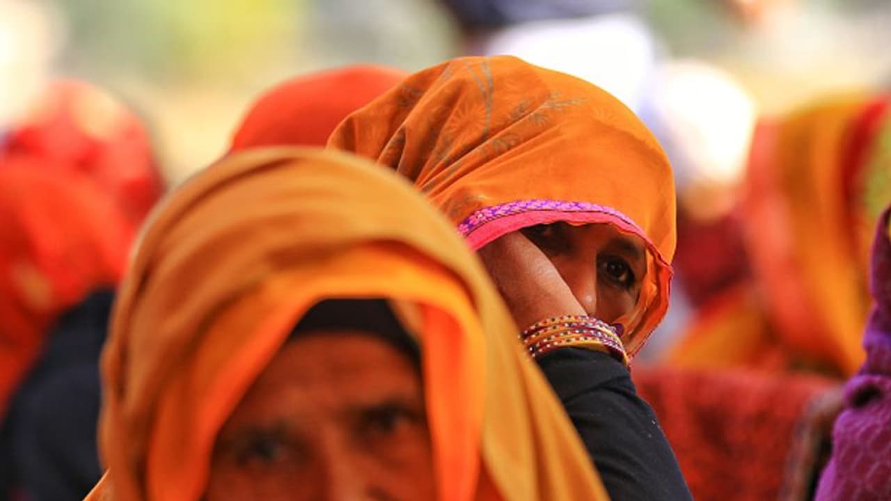 യുപിയില് 2018ല് 4322 ബലാത്സംഗക്കേസുകള്; ജനസംഖ്യ അധികമായതാണ് കാരണമെന്ന് പൊലീസ് യുപിയില് 2018ല് 4322 ബലാത്സംഗക്കേസുകള്; ജനസംഖ്യ അധികമായതാണ് കാരണമെന്ന് പൊലീസ്