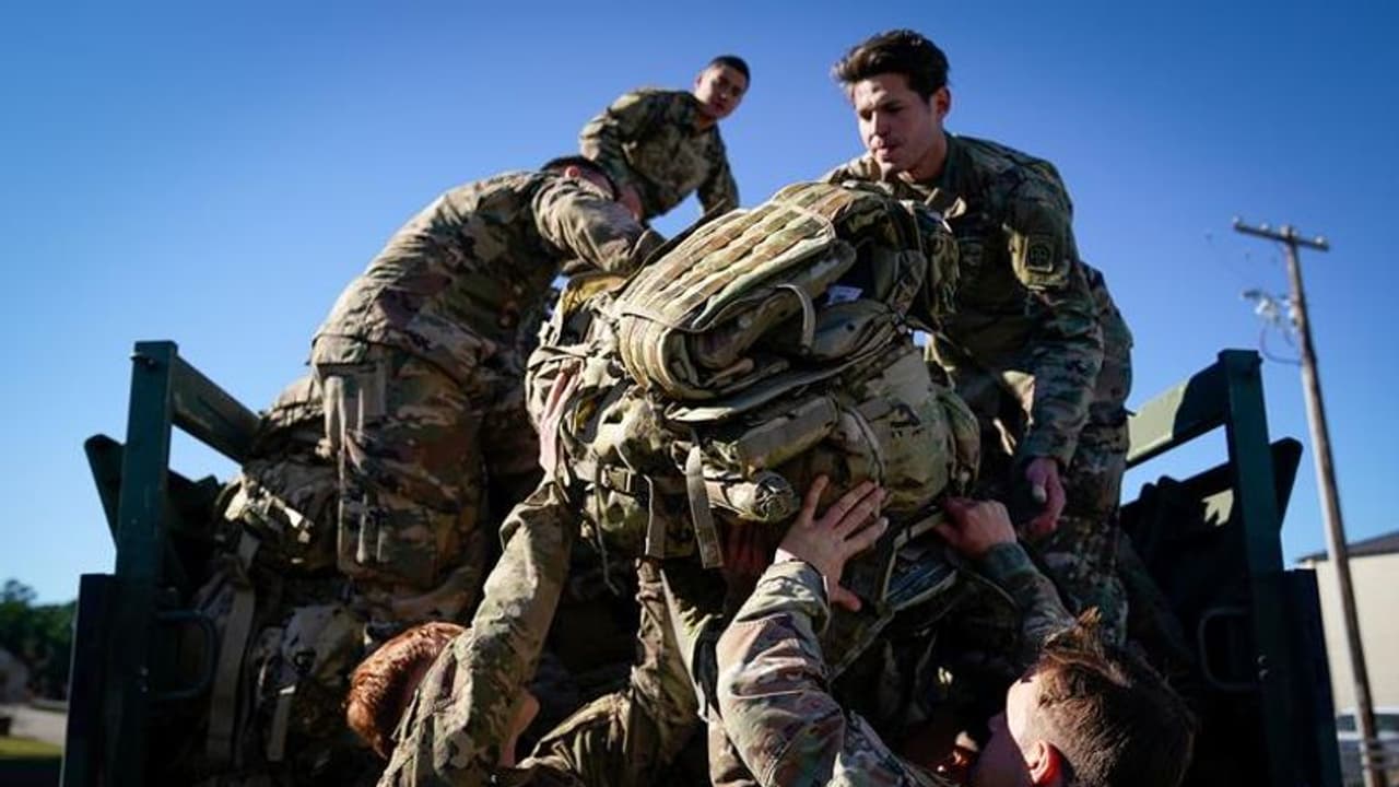 ஆப்கனில் இருந்து வெளியேறிய அமெரிக்கா..!! உள்ளே நுழைய திட்டம் போட்ட சீனா...!!