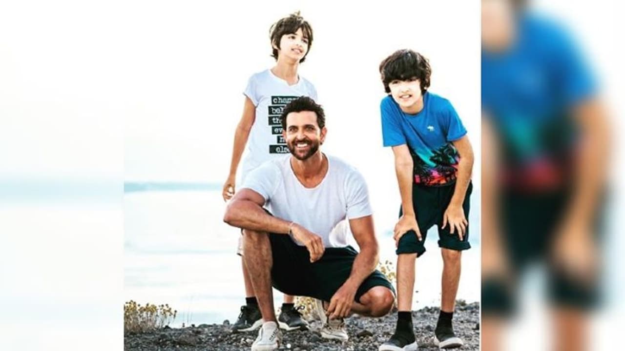 খেলার ছকের মতই পরিকল্পনা করে নিতে হবে কৌশল, করোনা মোকাবিলায় হৃত্বিকের টিপস খেলার ছকের মতই পরিকল্পনা করে নিতে হবে কৌশল, করোনা মোকাবিলায় হৃত্বিকের টিপস