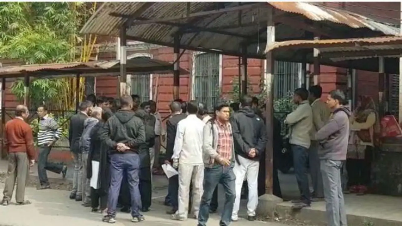 কাঠগড়াতেই মৃত্যু বৃদ্ধের, জোর করেই সাক্ষ্যদানের অভিযোগ আলিপুর আদালতে কাঠগড়াতেই মৃত্যু বৃদ্ধের, জোর করেই সাক্ষ্যদানের অভিযোগ আলিপুর আদালতে