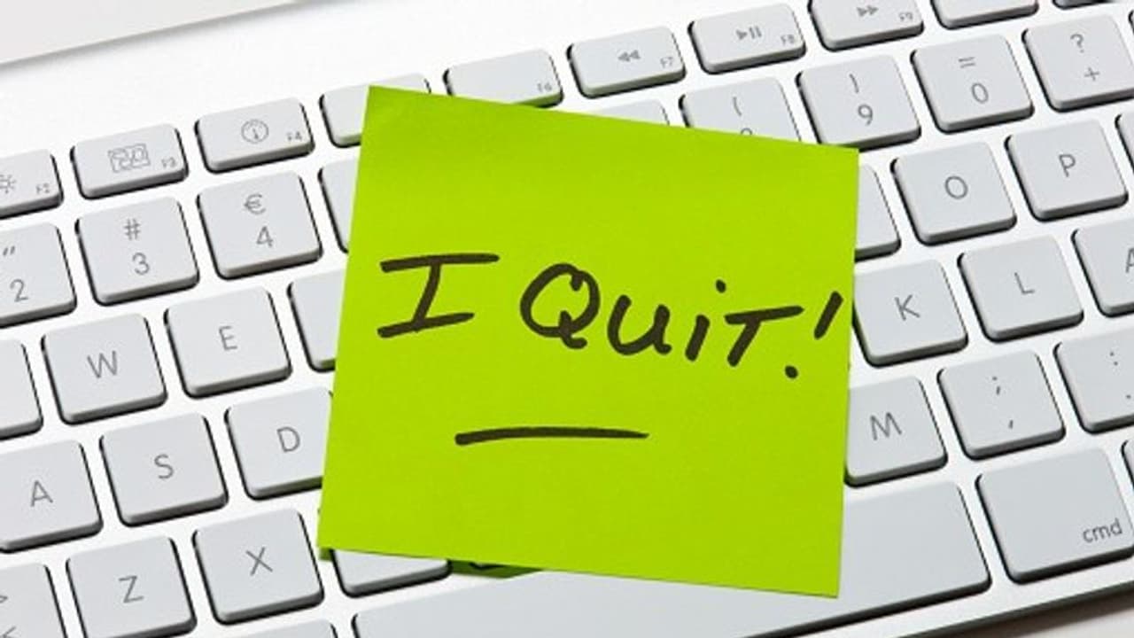 চাকরি না পেয়ে বাড়ছে আত্মহত্যা, ক্রাইম রেকর্ড ব্যুরোর সমীক্ষা ঘিরে তোলপাড় দেশ চাকরি না পেয়ে বাড়ছে আত্মহত্যা, ক্রাইম রেকর্ড ব্যুরোর সমীক্ষা ঘিরে তোলপাড় দেশ