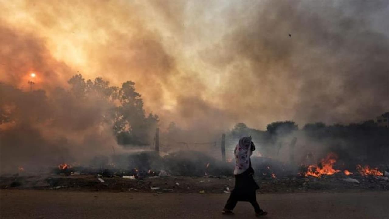 दिल्ली की प्रदूषित हवा के लिए ये स्थानीय कारण हैं जिम्मेदार दिल्ली की प्रदूषित हवा के लिए ये स्थानीय कारण हैं जिम्मेदार