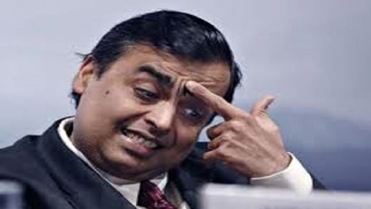రిలయన్స్ అధినేత ముకేశ్ అంబానీకి కొత్త చిక్కులు.... రిలయన్స్ అధినేత ముకేశ్ అంబానీకి కొత్త చిక్కులు....