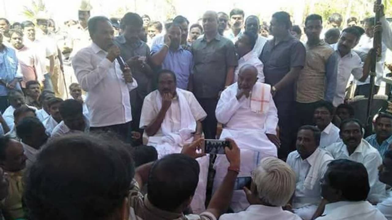 ಜೆಡಿಎಸ್ ಶಾಸಕನ ವಿರುದ್ಧ ಮಹಿಳಾ ಅಧಿಕಾರಿ ಮುಟ್ಟಿದ ಆರೋಪ