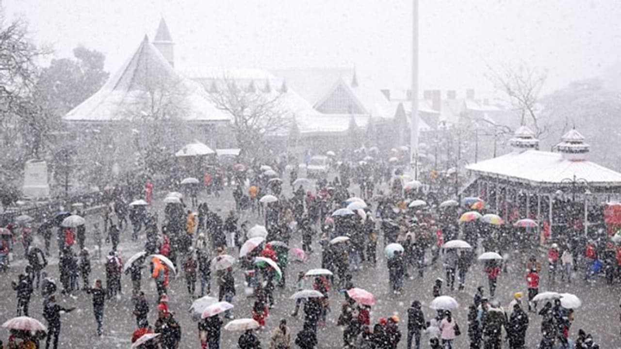 করোনাভাইরাসে তৃতীয় তরঙ্গ আসন্ন, বিপদ এড়াতে আরও তিন মাসের জন্য় একাধিক পরামর্শ দিল IMA করোনাভাইরাসে তৃতীয় তরঙ্গ আসন্ন, বিপদ এড়াতে আরও তিন মাসের জন্য় একাধিক পরামর্শ দিল IMA