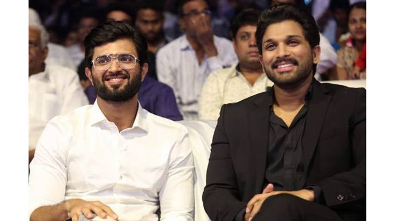 స్టైలిష్ స్టార్ కి రౌడీ స్టార్ అడ్వాన్స్ గిఫ్ట్! స్టైలిష్ స్టార్ కి రౌడీ స్టార్ అడ్వాన్స్ గిఫ్ట్!