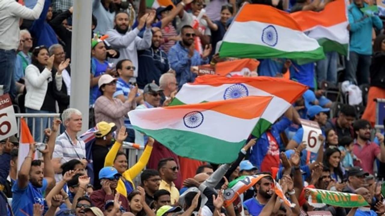 আজ বিশ্বকাপে ভারত পাক দ্বৈরথ, ২২ গজের লড়াই নিয়ে উত্তাল ক্রিকেট দুনিয়া আজ বিশ্বকাপে ভারত পাক দ্বৈরথ, ২২ গজের লড়াই নিয়ে উত্তাল ক্রিকেট দুনিয়া