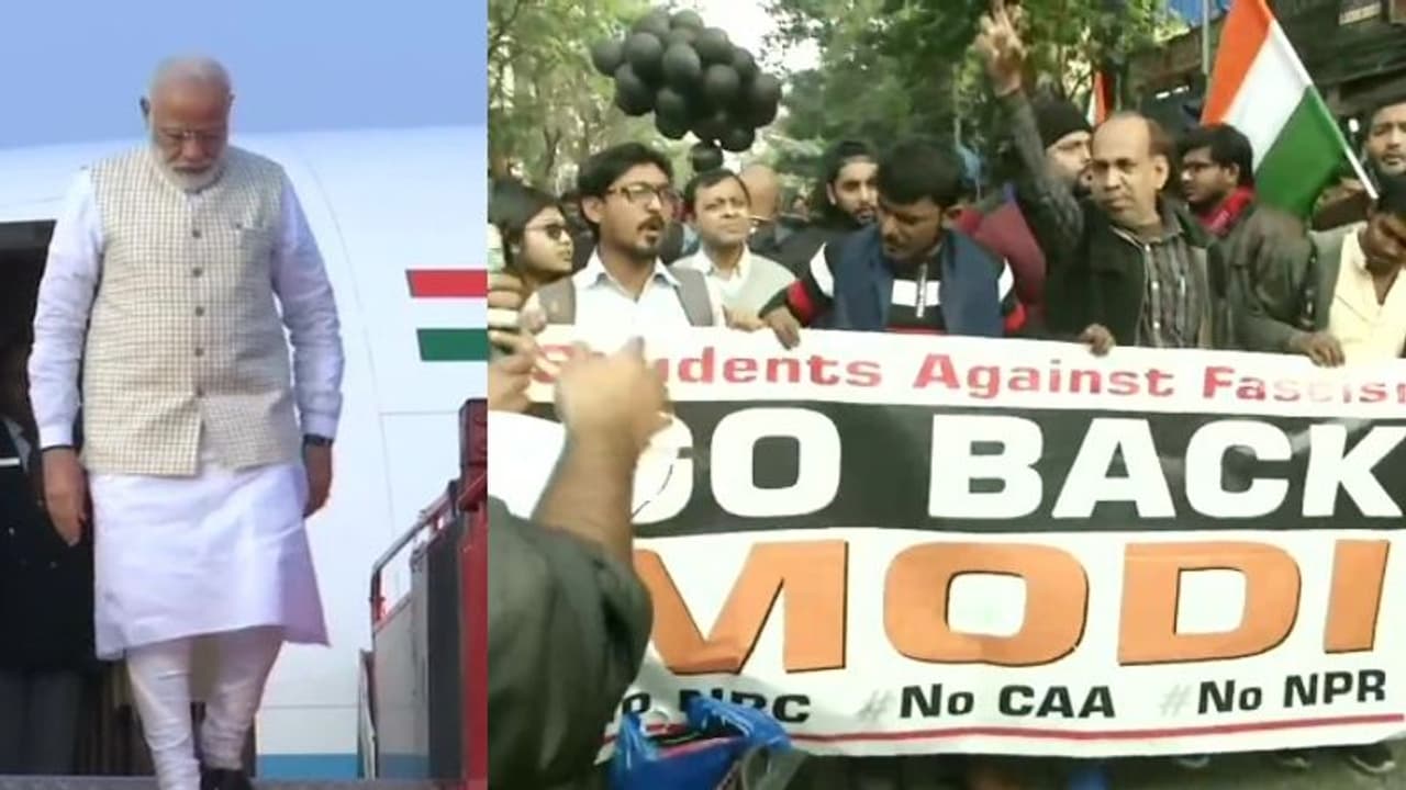 'ഗോ ബാക്ക് മോദി' വിളികളുമായി വ്യാപക പ്രതിഷേധം; പ്രധാനമന്ത്രി കൊല്ക്കത്തയിലെത്തി 'ഗോ ബാക്ക് മോദി' വിളികളുമായി വ്യാപക പ്രതിഷേധം; പ്രധാനമന്ത്രി കൊല്ക്കത്തയിലെത്തി