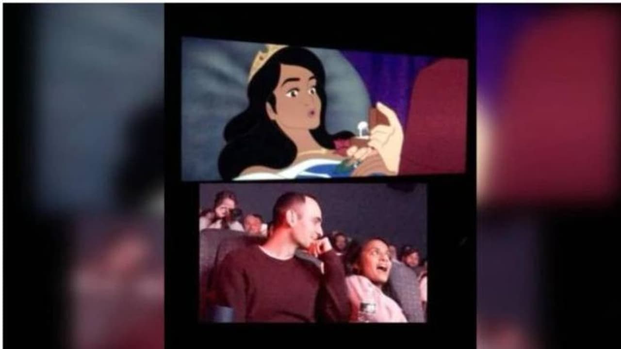 സിനിമയിലെ പ്രണയരം​ഗംവരെ തോറ്റുപോകും; തിയറ്ററിൽവച്ച് കാമുകിയോട് വിവാഹാഭ്യർഥന നടത്തി യുവാവ്