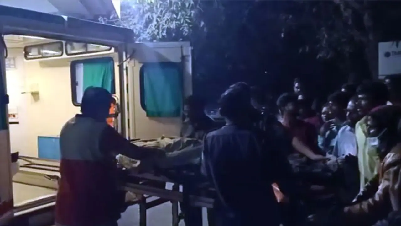 महाराष्ट्र में रसायन फैक्टरी में विस्फोट, 5 लोग जलकर मरे, 15 किलोमीटर तक सुनी गई धमाके की आवाज महाराष्ट्र में रसायन फैक्टरी में विस्फोट, 5 लोग जलकर मरे, 15 किलोमीटर तक सुनी गई धमाके की आवाज